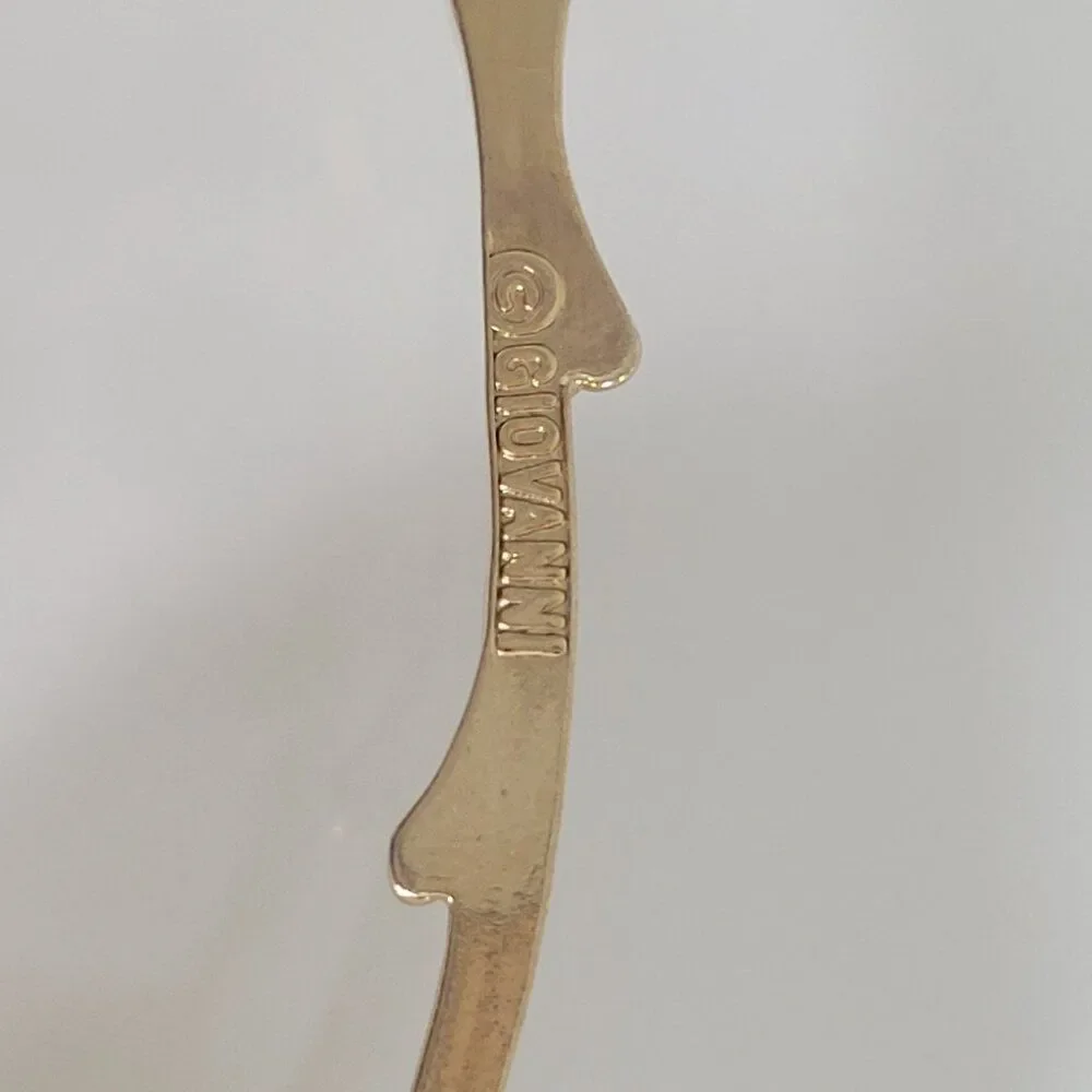 giovanni gold tone